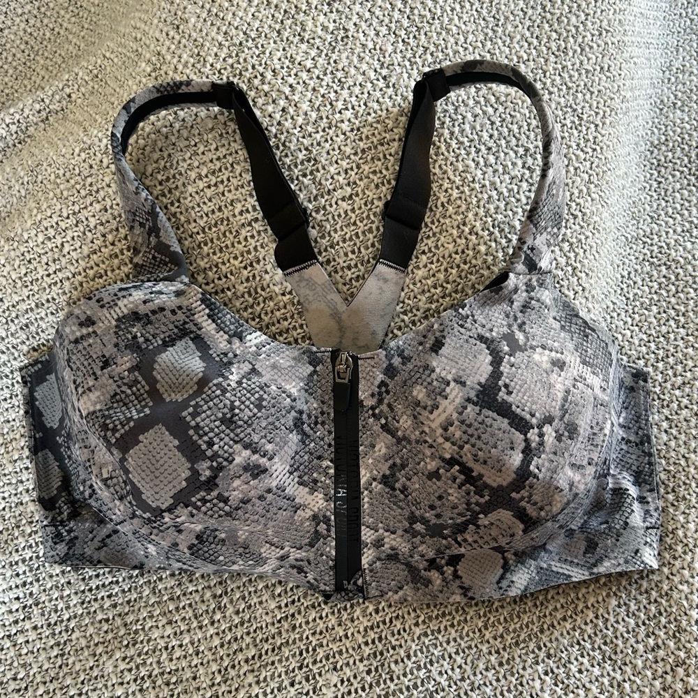 VS sport bra 36DD